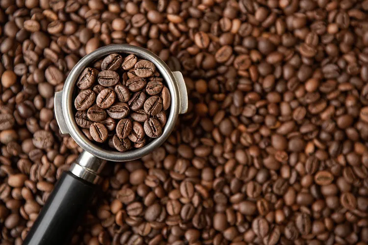 The Best Espresso Beans to Buy in 2026: A Specialty Roaster's Picks (Not the Italian Blends)