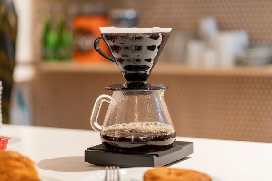 Why Your Home Coffee Tastes Worse Than the Cafe (And It's Probably Not the Beans)